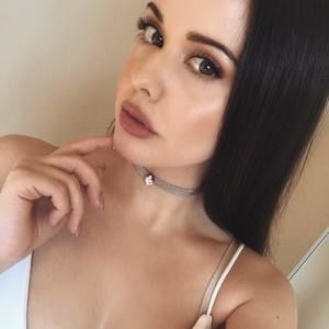 Meet your Posher, Daniela